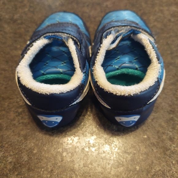 Reebok Baby Shoes Size 3 Velcro Blue Black White EUC - Picture 3 of 9